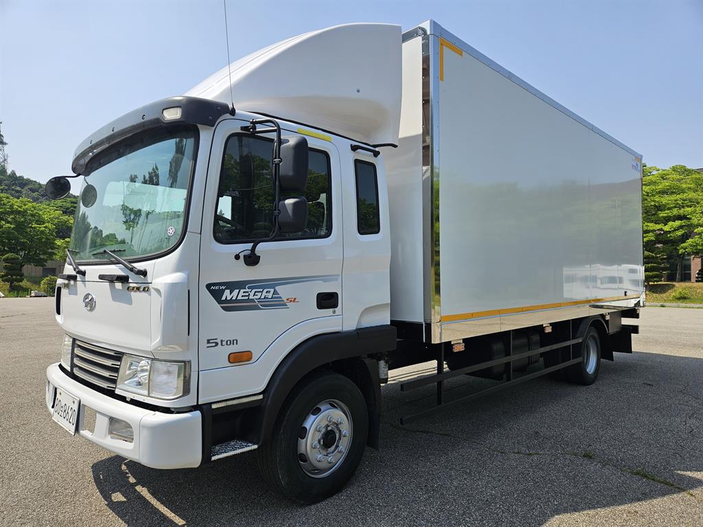 현대 메가트럭 5톤 익스탑 2014년식 주행 52,350km 중고 화물차 상세 이미지 2