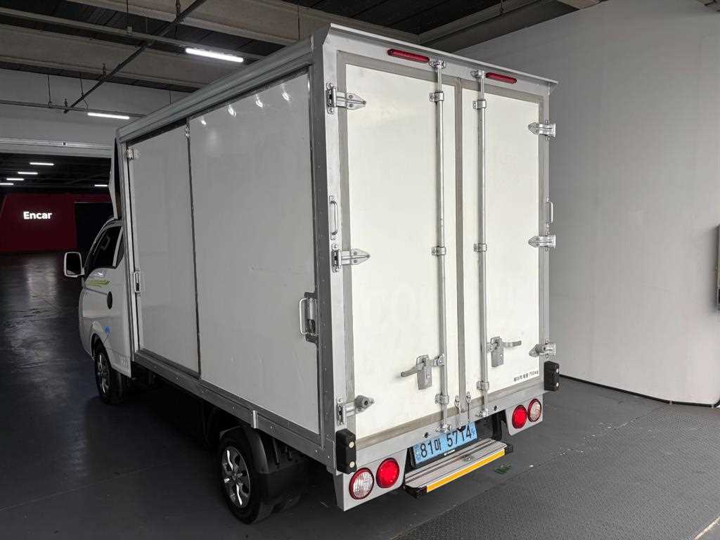 현대 포터2 EV 1톤 하이내장탑 2023년식 주행 18,390km 중고 화물차 상세 이미지 6
