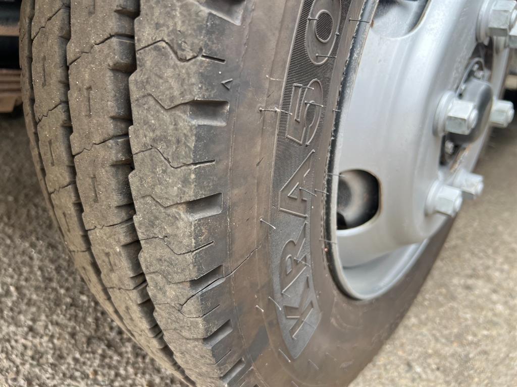 3.5톤 알루미늄 탱크로리 2017년식 주행 175,016km 중고 화물차 홈/탱크로리 상세 이미지 15