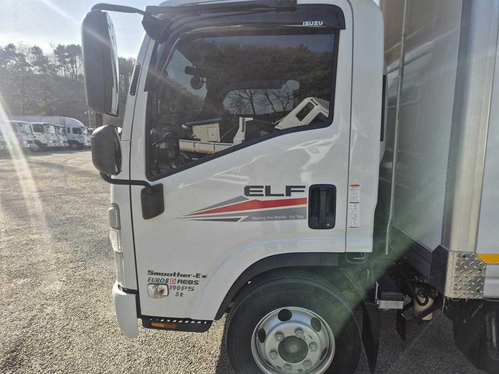 이스즈 ELF 3.5톤 익스탑 2024년식 중고 화물차 2024-05 주행 31,670km 상세 이미지 12
