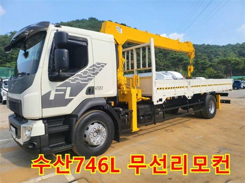 볼보 5톤 수산 746L 카고크레인 2017년식 주행 51,394km 중고 화물차 상세 이미지 4