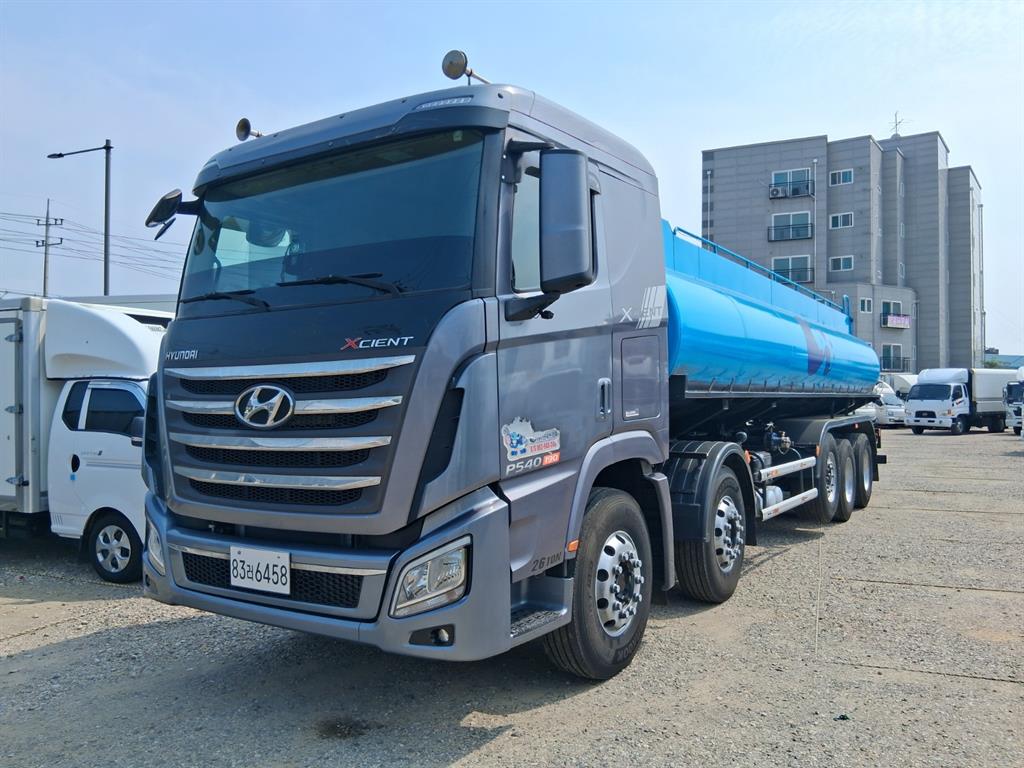 현대 엑시언트 25톤 2+3축 살수차 2018년형 주행 689,546km 중고 화물차 대표 이미지