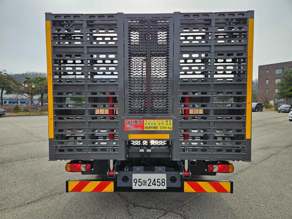 볼보 4.5톤 셀프로더 적재함 7500 태건특장 2018년식 주행 475,437km 중고 트럭 상세 이미지 7