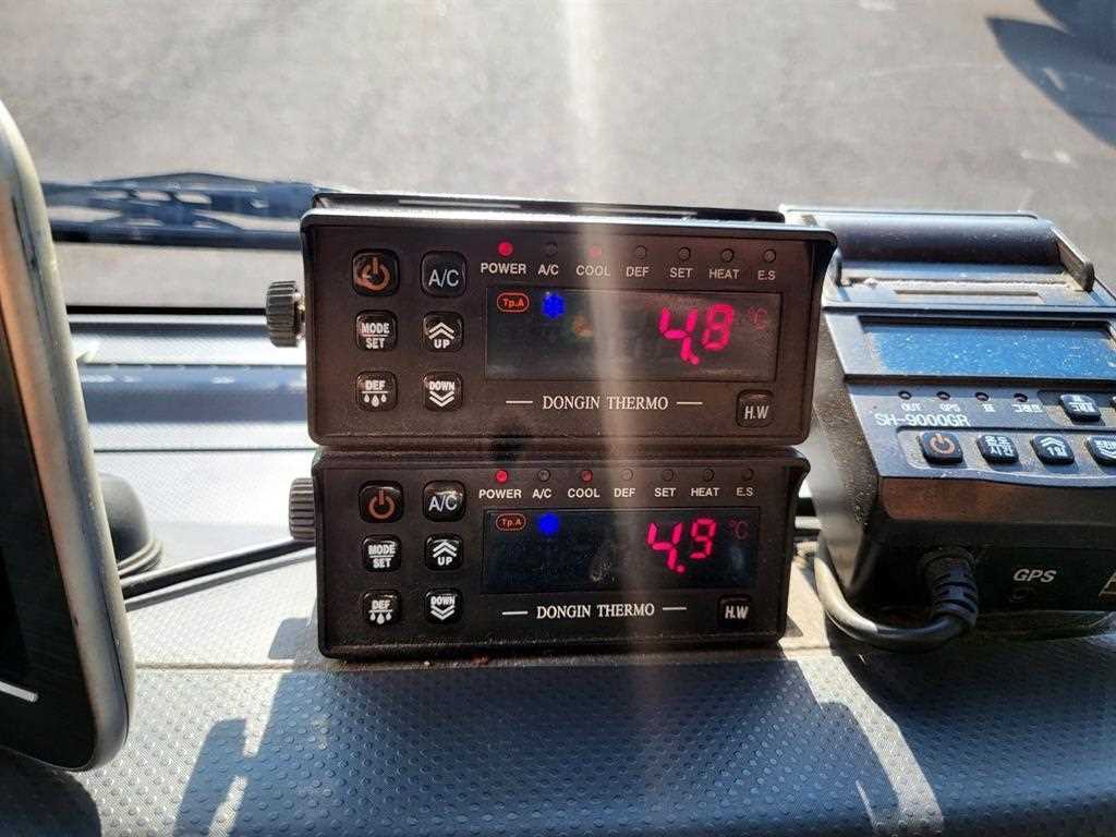 이스즈 엘프 3.5톤 냉동탑 2019년형 주행 236,579km 중고 화물차 상세 이미지 14