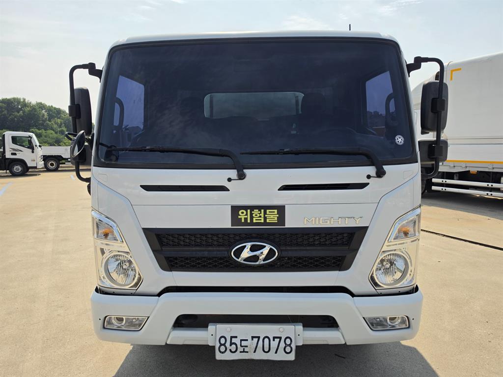 3.5톤 알루미늄 탱크로리 2017년식 주행 175,016km 중고 화물차 홈/탱크로리 상세 이미지 8