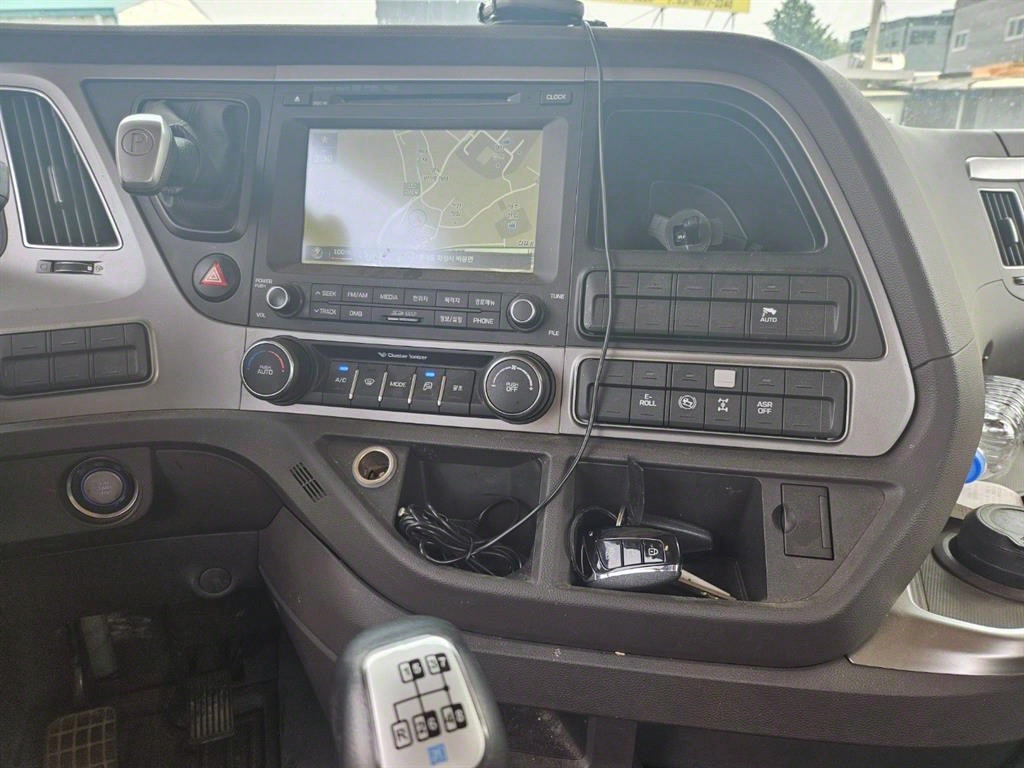 현대 엑시언트 16톤 15,200L 살수차 2015년식 주행 73,874km 중고 화물차 상세 이미지 12