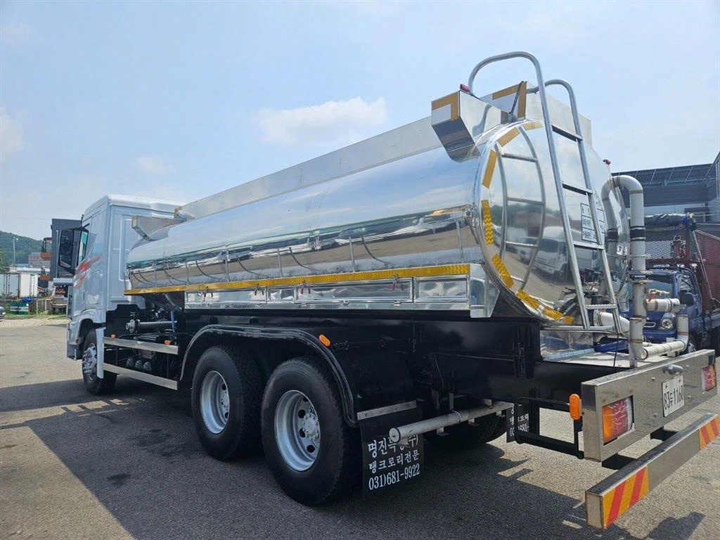 현대 엑시언트 16톤 15,200L 살수차 2015년식 주행 73,874km 중고 화물차 상세 이미지 4