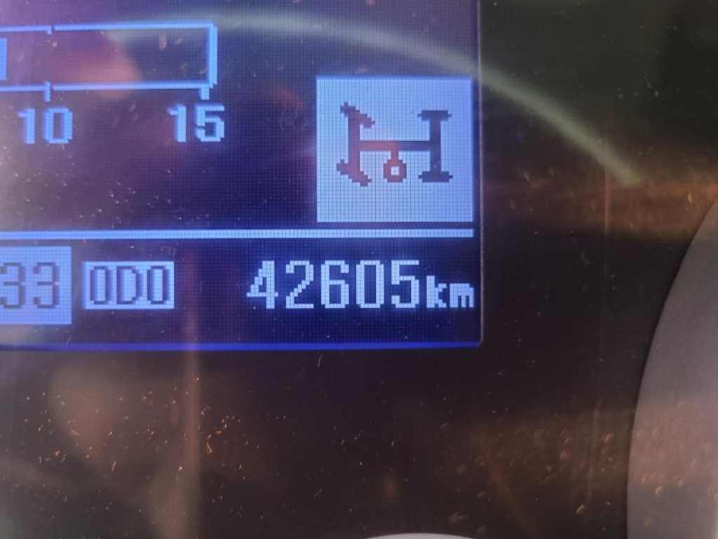 2018년식 주행 42,467km 현대 메가트럭 5톤 히아브 10000XG 집게차 중고 화물차 상세 이미지 11