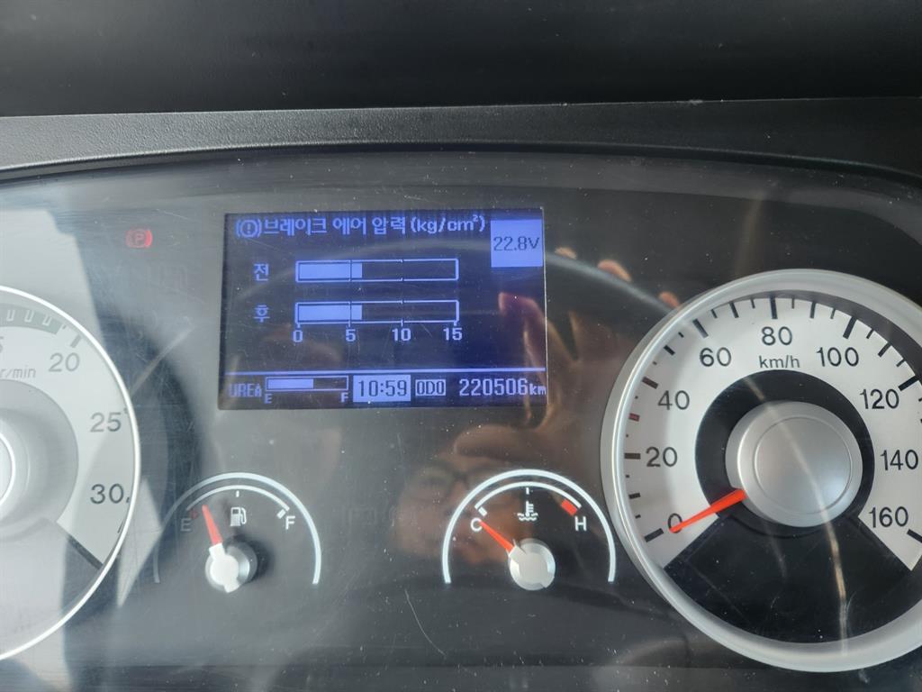 현대 메가트럭 8톤 덤프형 음식물차 2019년식 중고 화물차 2019-10 주행 215,913km 상세 이미지 14
