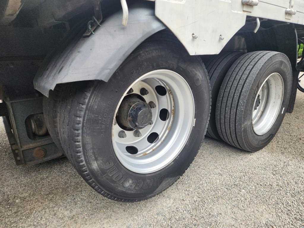 현대 메가트럭 5톤 히아브1200 집게차 2015년식 주행 267,668km 중고 화물차 상세 이미지 8