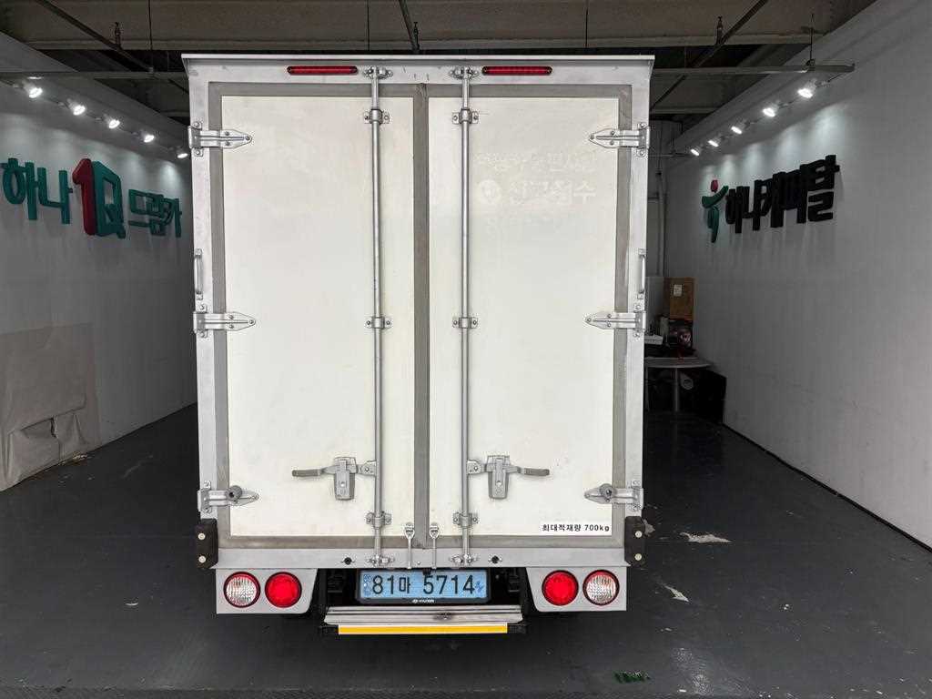 현대 포터2 EV 1톤 하이내장탑 2023년식 주행 18,390km 중고 화물차 상세 이미지 5