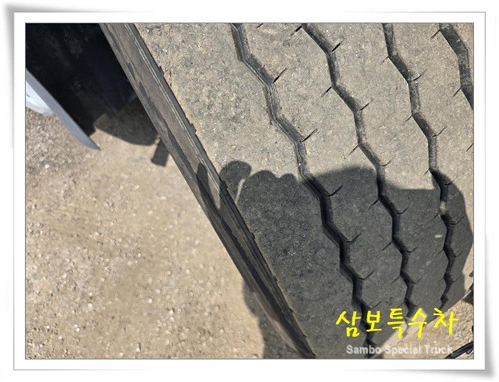볼보 24톤 1+3축 암롤트럭 2018년식 중고 화물차 2018-01 주행 442,490km 상세 이미지 14