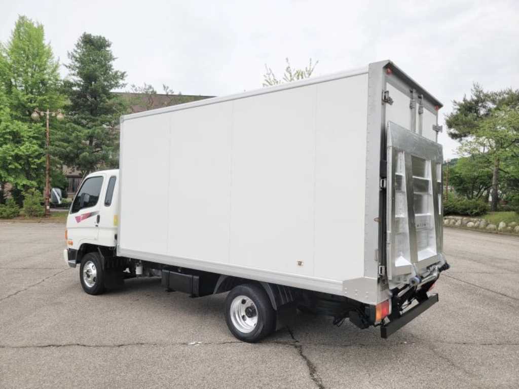 현대 e마이티 2.5톤 하이냉동탑 리프트 2013년식 주행 15,730km 중고 화물차 상세 이미지 5