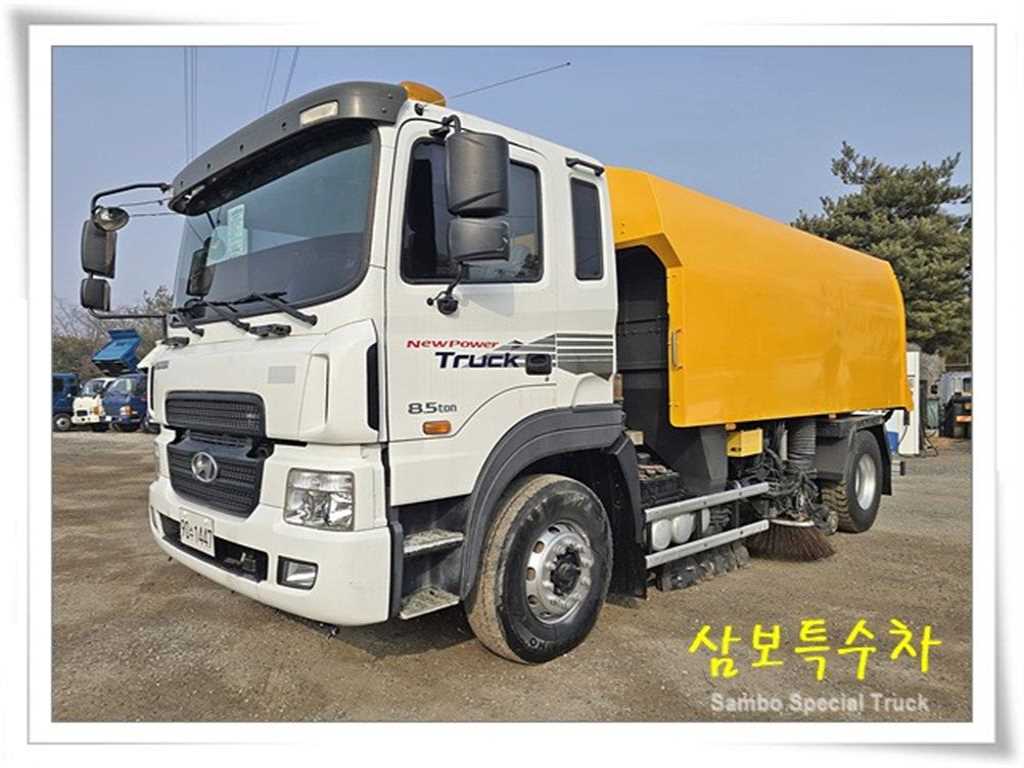 현대 8.5톤 신정 노면청소차 2015년식 중고 화물차 그 밖에 2015-02 주행 90,021km 대표 이미지