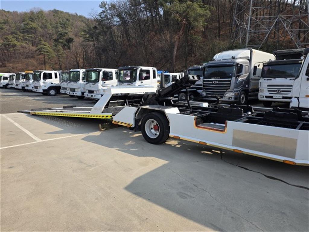 2020년식 주행 253,112km 현대 3.5톤 제이엠특장 저각 셀프로더 중고 화물차 상세 이미지 8