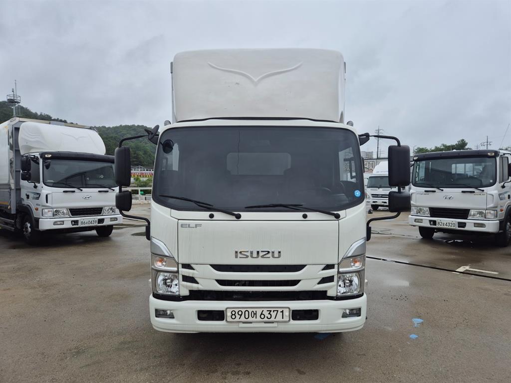이스즈 ELF 3.5톤 익스탑 2024년식 중고 화물차 2024-05 주행 31,670km 상세 이미지 2