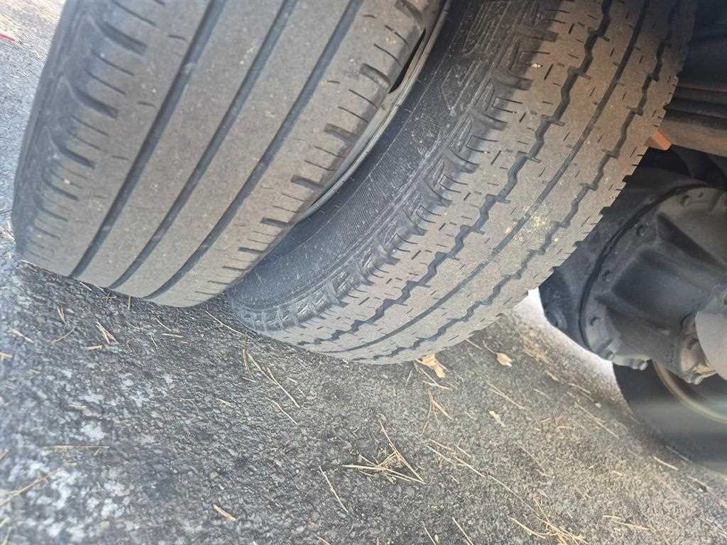 현대 2.5톤 익스탑 2018년식 주행 380,216km 중고 화물차 상세 이미지 11