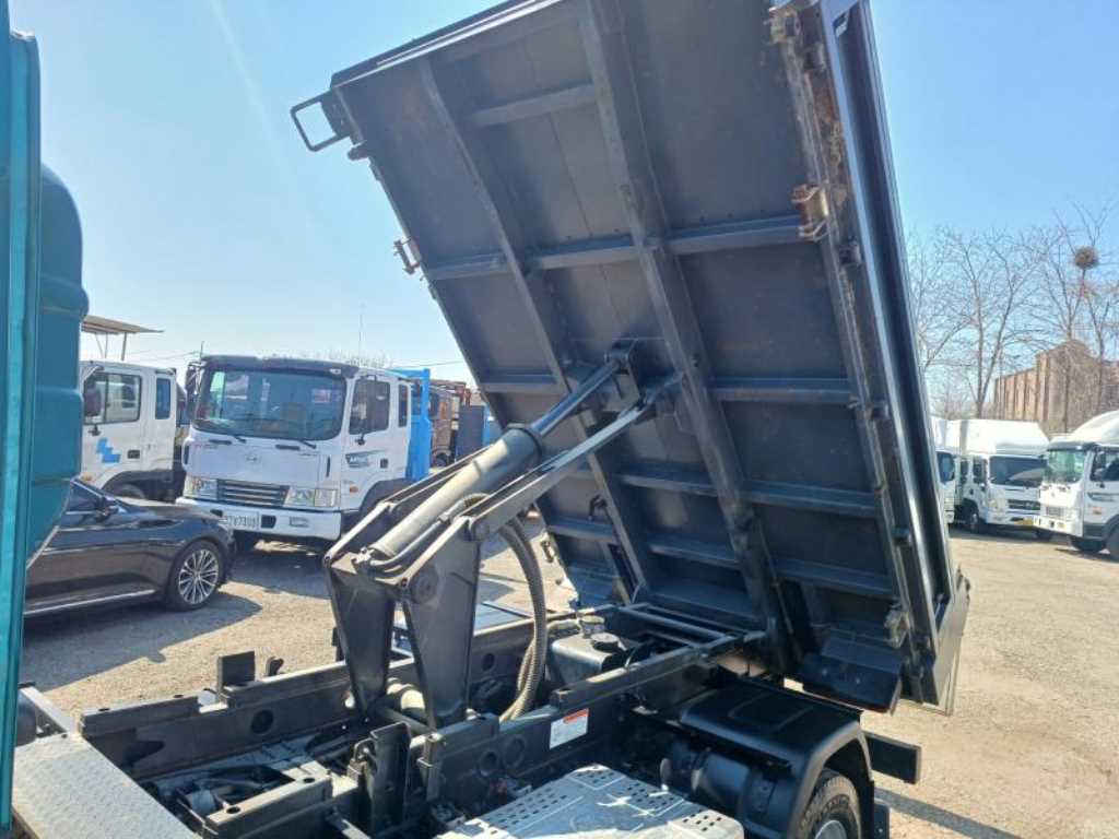 대우 더쎈 4.5톤 덤프 2023년식 주행 7,636km 중고 화물차 상세 이미지 6