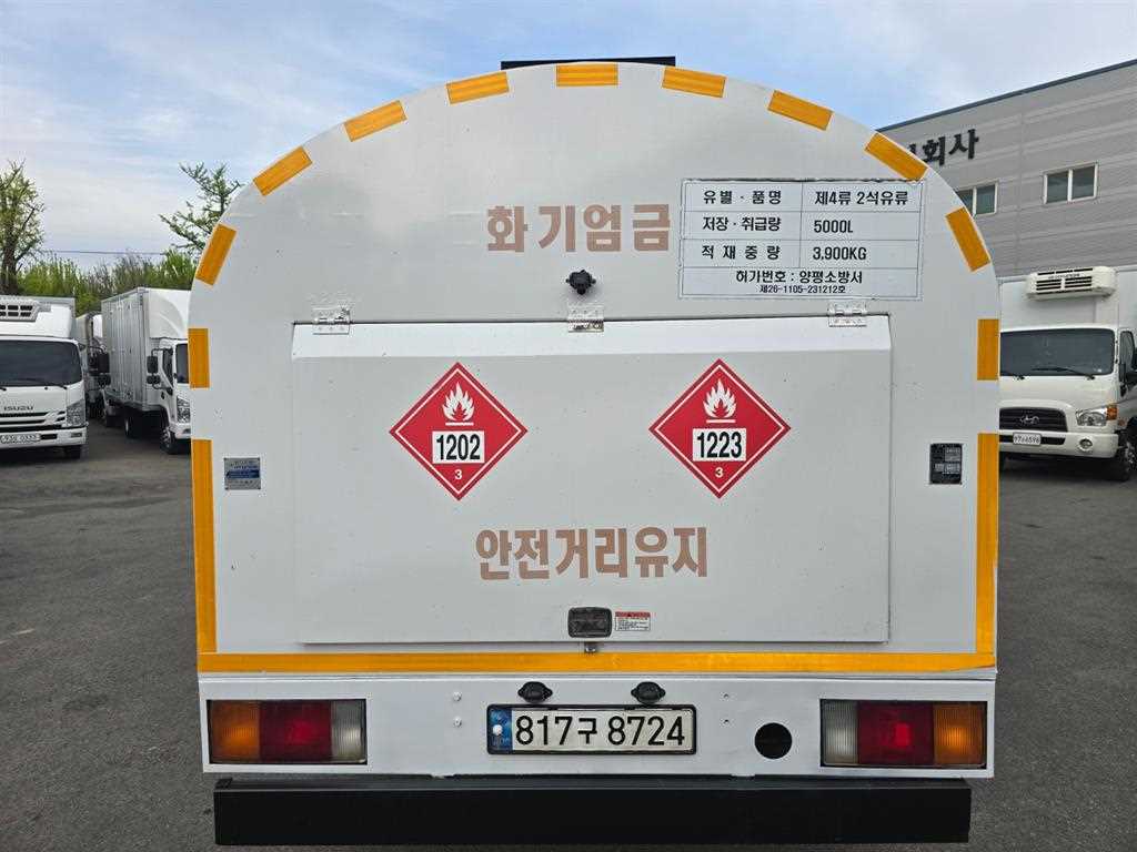 3.5톤 5000리터 알루미늄 탱크로리 2024년식 주행 115,709km 중고 화물차 홈/탱크로리 상세 이미지 5