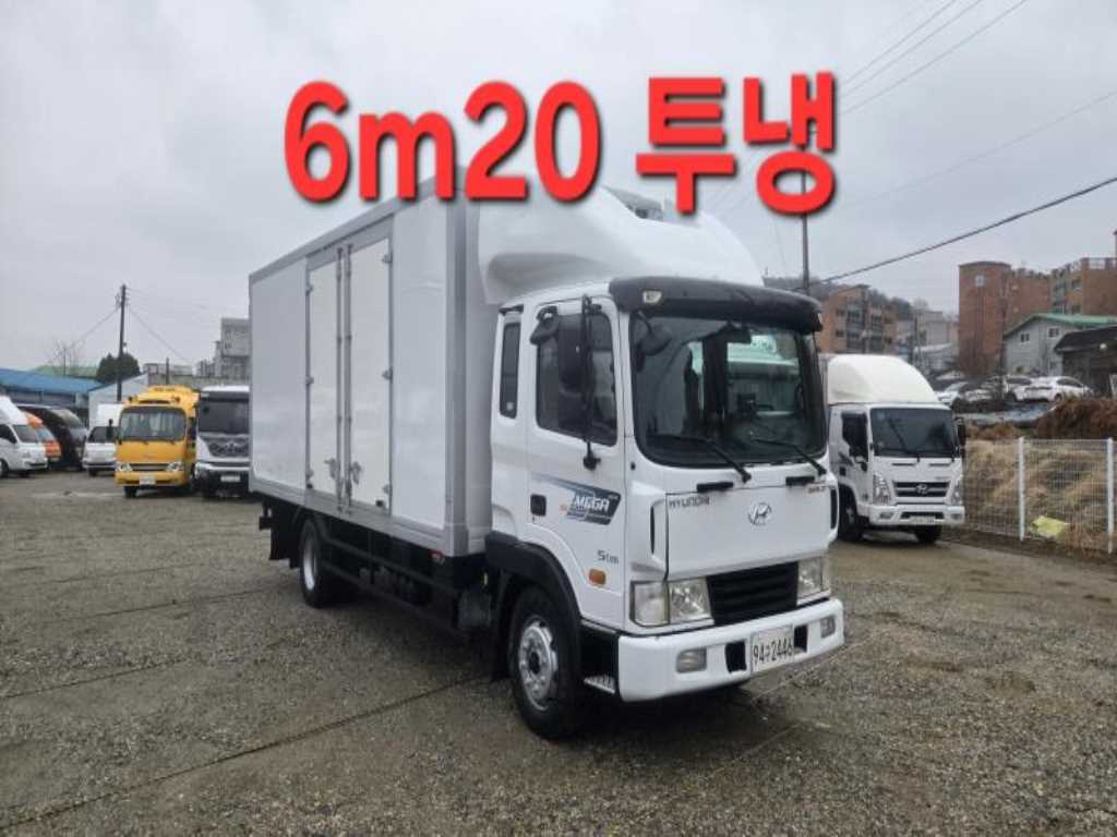 현대 메가트럭 4.5톤 냉동탑 2014년식 주행 807,054km 중고 화물차 대표 이미지