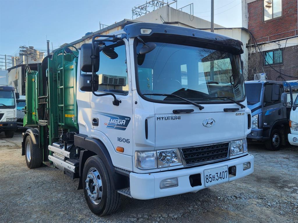 현대 메가트럭 8톤 덤프형 음식물차 2019년식 중고 화물차 2019-10 주행 215,913km 상세 이미지 3