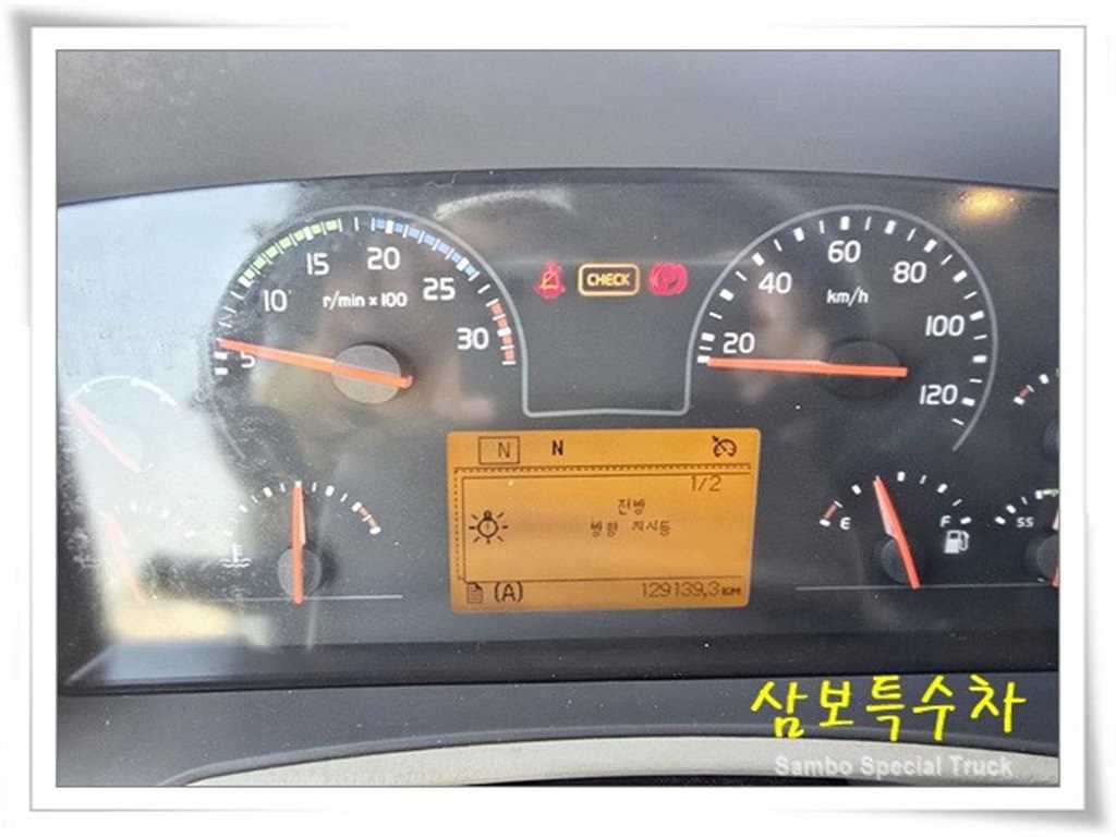 볼보 9.5톤 고상 암롤트럭 2017년식 주행 129,139km 중고 화물차 상세 이미지 10