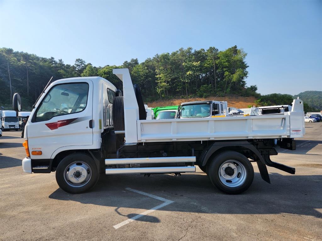 2013년식 주행 37,635km 마이티 큐티 2.5톤 정품 덤프 중고 화물차 상세 이미지 6