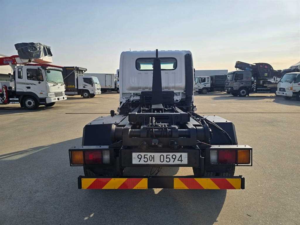 현대 마이티 3.5톤 암롤트럭 2018년식 중고 화물차 2018-06 주행 131,565km 상세 이미지 6