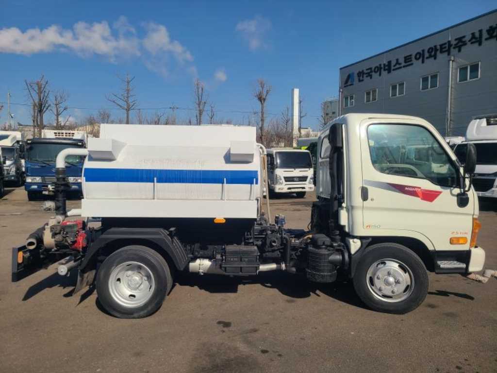 2.5톤 2,500L 구조변경 살수차 2014년형 주행 270,469km 중고 화물차 상세 이미지 4