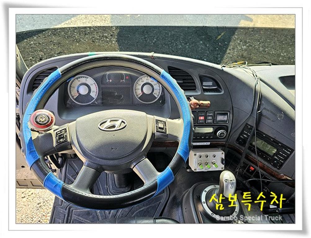 현대 트라고 0리터 살수차 2010년식 중고 화물차 16톤 2010-03 주행 835,573km 상세 이미지 10