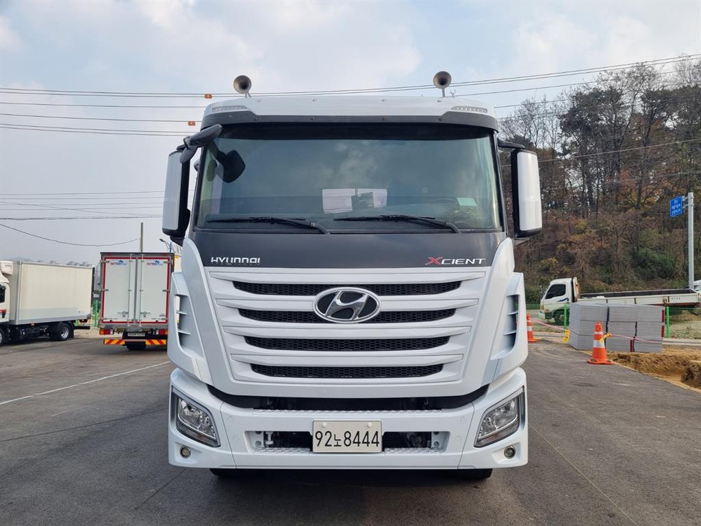 현대 엑시언트 24톤 암롤트럭 2014년식 주행 693,282km 중고 화물차 상세 이미지 9
