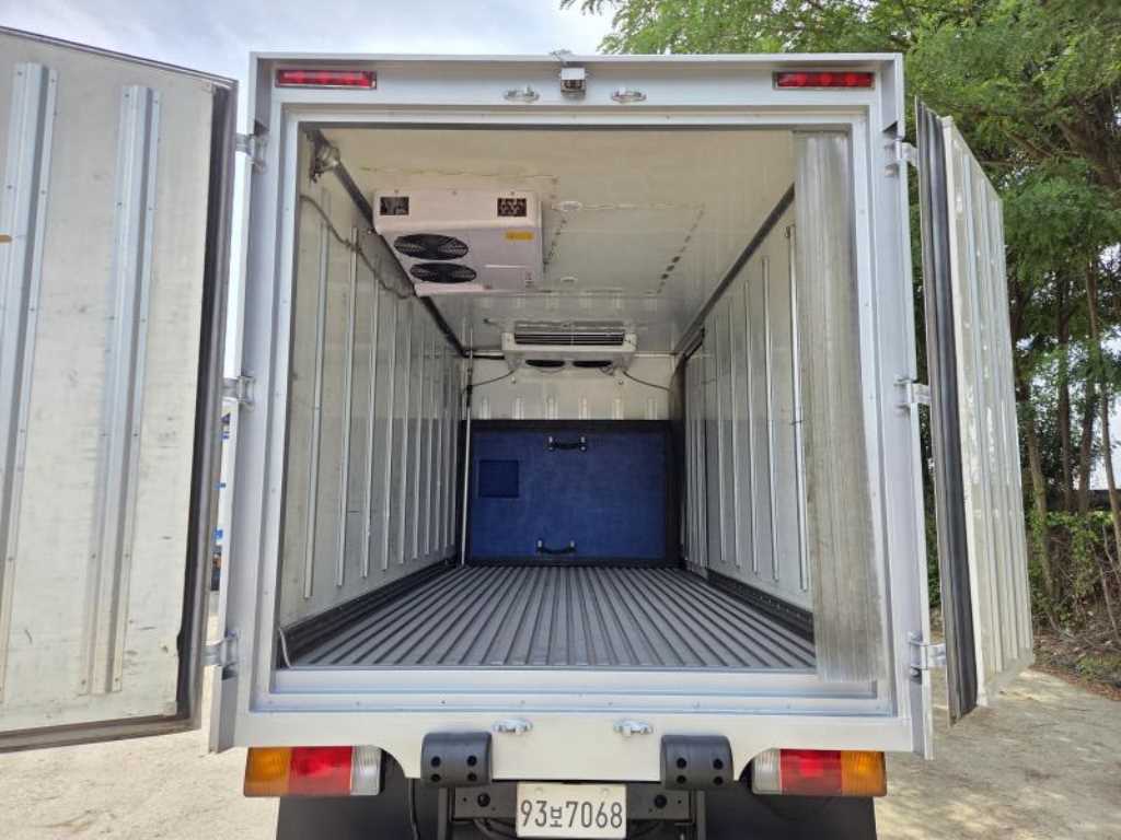 현대 e마이티 2.5톤 투냉 냉동탑 2015년식 중고 화물차 2015-06 주행 577,169km 상세 이미지 14