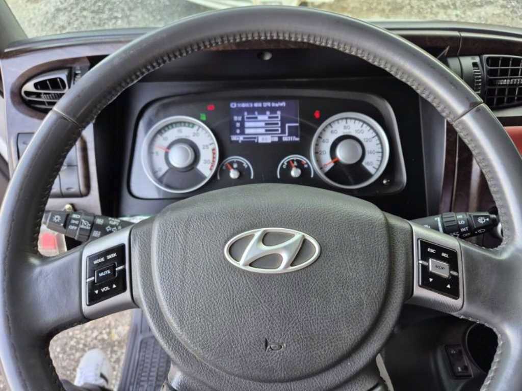 현대 메가트럭 5톤 수산 736 카고크레인 2017년식 주행 66,300km 중고 화물차 상세 이미지 15