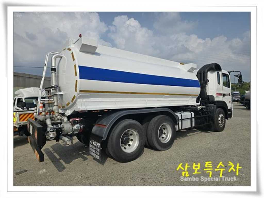 현대 16톤 알루미늄탱크 살수차 2004년식 주행 1,199,185km 중고 화물차 상세 이미지 4