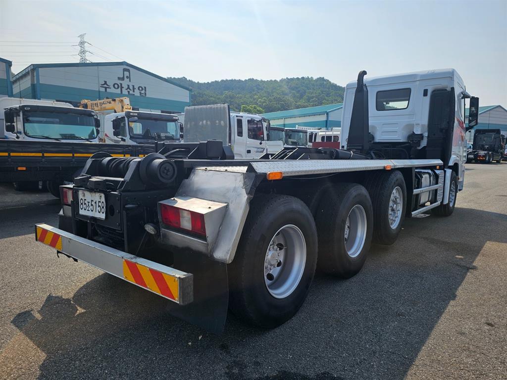 현대 24톤 롱바디 암롤트럭 2015년식 주행 407,955km 중고 화물차 상세 이미지 4