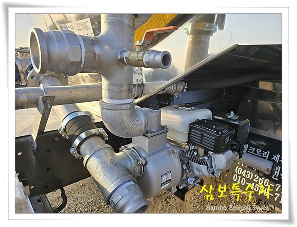 현대 엑시언트 16톤 스텐 고압 살수차 2017년식 중고 화물차 2017-12 주행 238,770km 상세 이미지 12