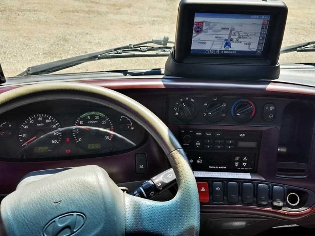 현대 e 마이티 2톤 냉동탑 2013년식 주행 263,703km 중고 화물차 상세 이미지 11