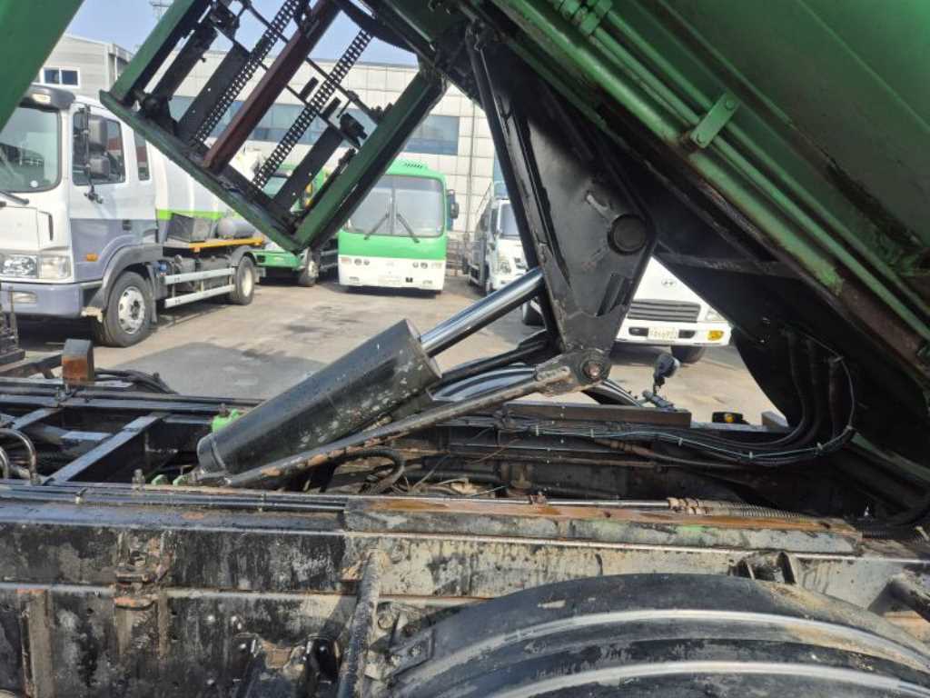 현대 5톤 음식물 수거차 2015년식 주행 160,000km 중고 화물차 음식물차 상세 이미지 16