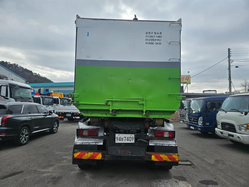 현대 엑시언트 24톤 원쓰리 암롤트럭 2018년식 주행 421,260km 중고 화물차 상세 이미지 7