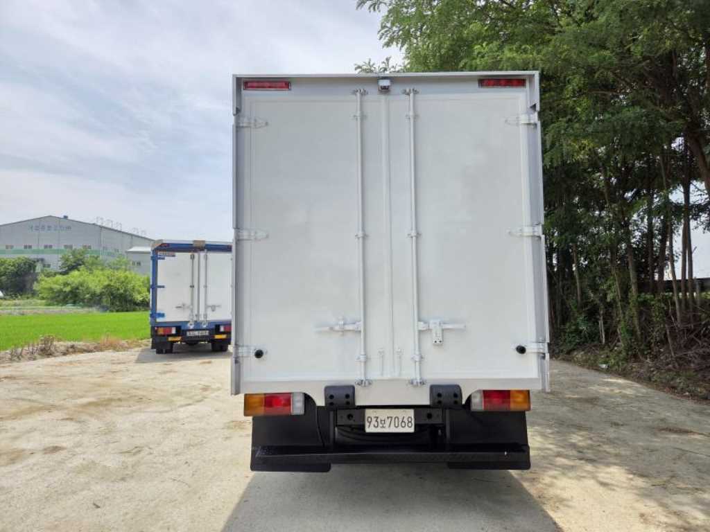 현대 e마이티 2.5톤 투냉 냉동탑 2015년식 중고 화물차 2015-06 주행 577,169km 상세 이미지 11