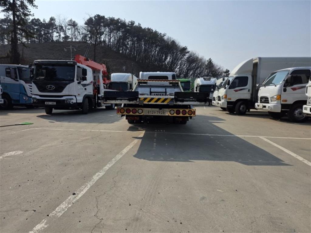 2020년식 주행 253,112km 현대 3.5톤 제이엠특장 저각 셀프로더 중고 화물차 상세 이미지 18
