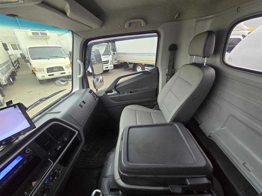 3.5톤 5000리터 알루미늄 탱크로리 2024년식 주행 115,709km 중고 화물차 홈/탱크로리 상세 이미지 16