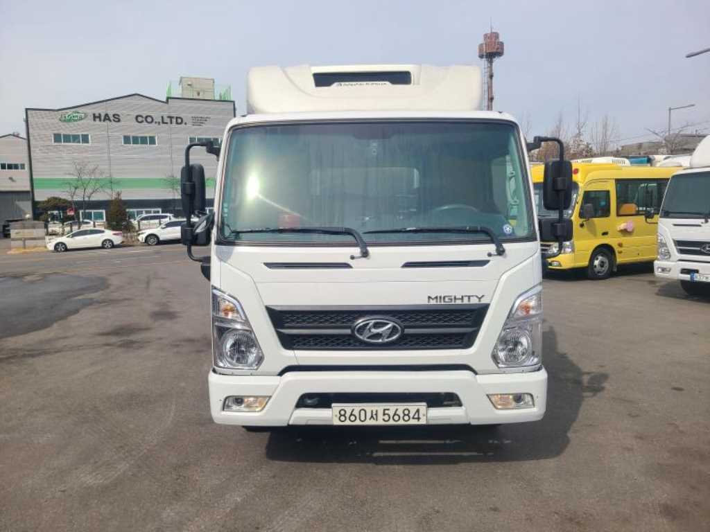 2.5톤 매립형 냉동탑 리프트장착 2018년식 주행 234,521km 중고 화물차 상세 이미지 2