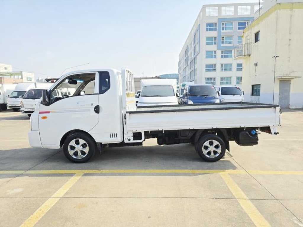 현대 포터2 1톤 초장축 슈퍼캡 카고 2020년식 주행 112,504km 중고 트럭 상세 이미지 9