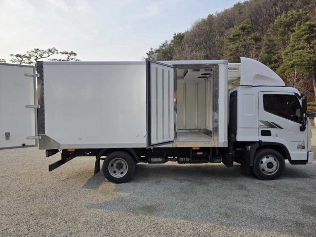 현대 올뉴마이티 2.5톤 냉동탑 2021년식 주행 5,881km 중고 화물차 상세 이미지 12
