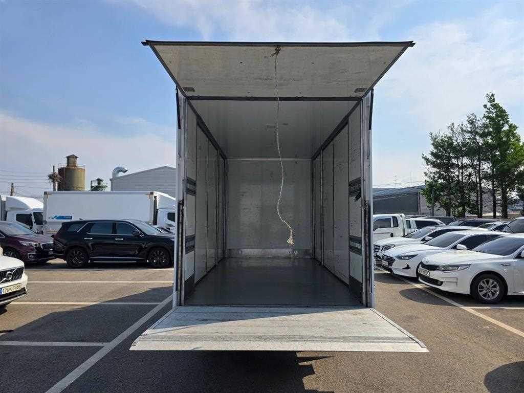 2021년식 주행 52,757km 2.5톤 익스탑 파워게이트 중고 화물차 상세 이미지 8