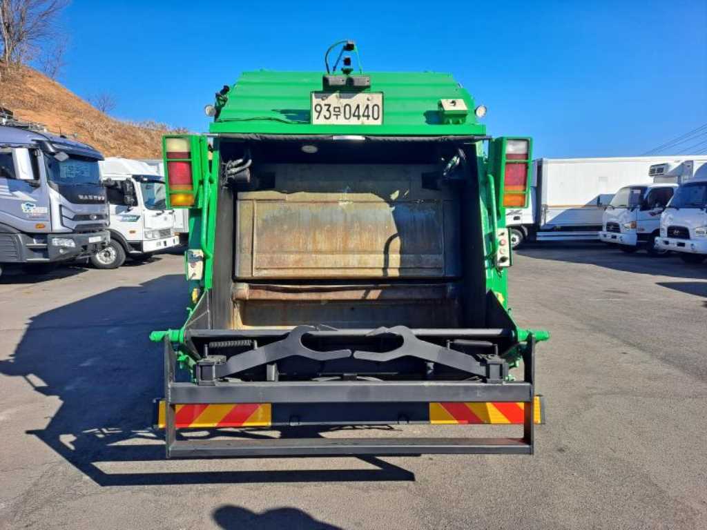 현대 메가트럭 5톤 압착식 진개차 2018년식 주행 231,704km 중고 화물차 상세 이미지 7