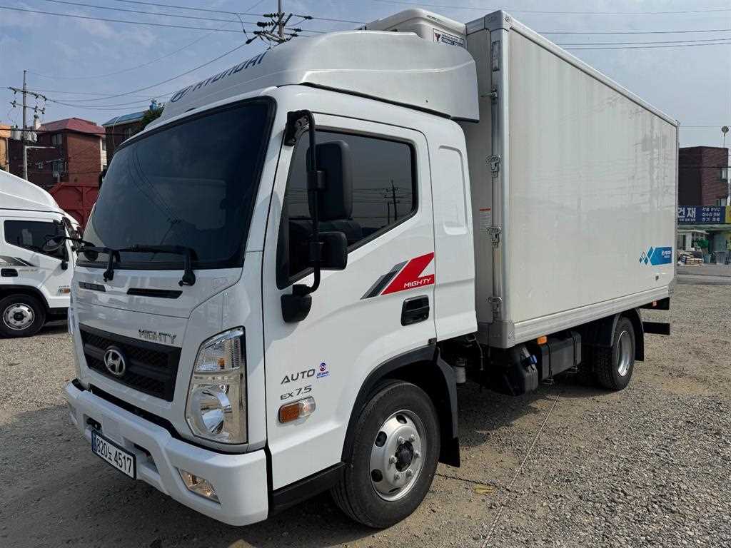 현대 올뉴마이티 2.5톤 냉동탑 2024년식 주행 2,869km 중고 화물차 상세 이미지 3