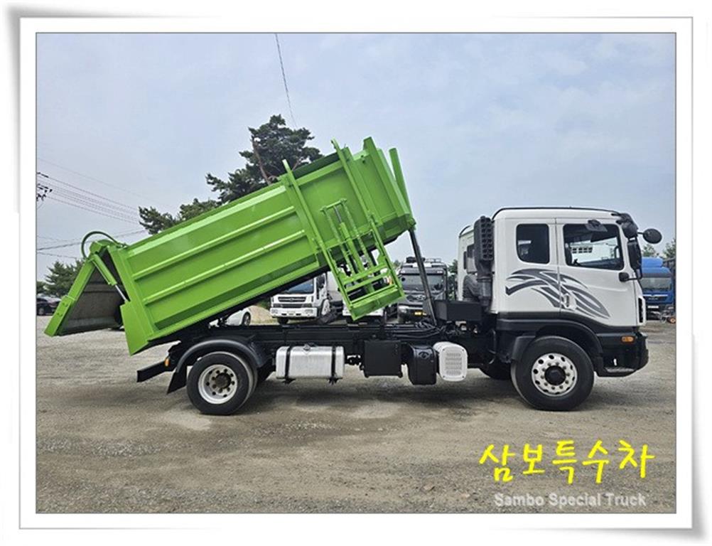 2014년식 주행 737,337km 8톤 음식물처리차량 중고 화물차 음식물차 상세 이미지 7