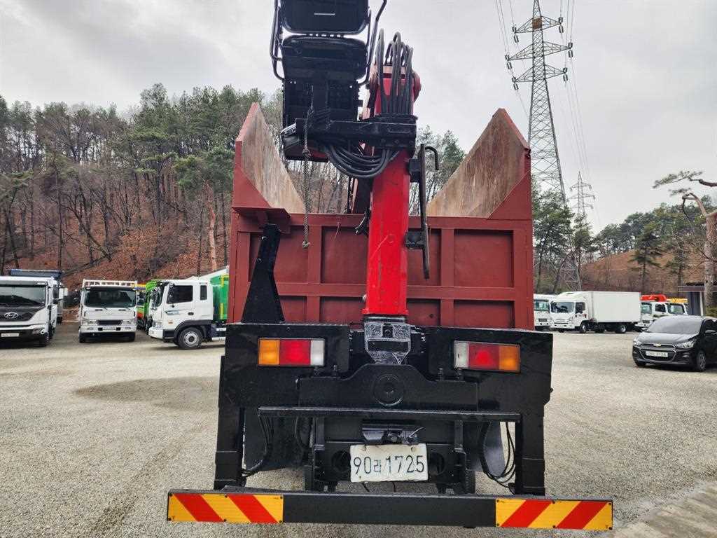 현대 메가트럭 5톤 동양2200 집게차 2011년식 주행 329,942km 중고 화물차 상세 이미지 5